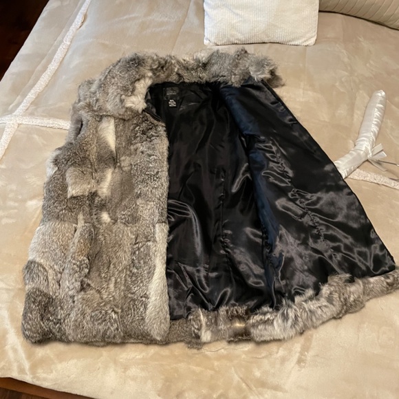 Fur vest - Picture 3 of 4